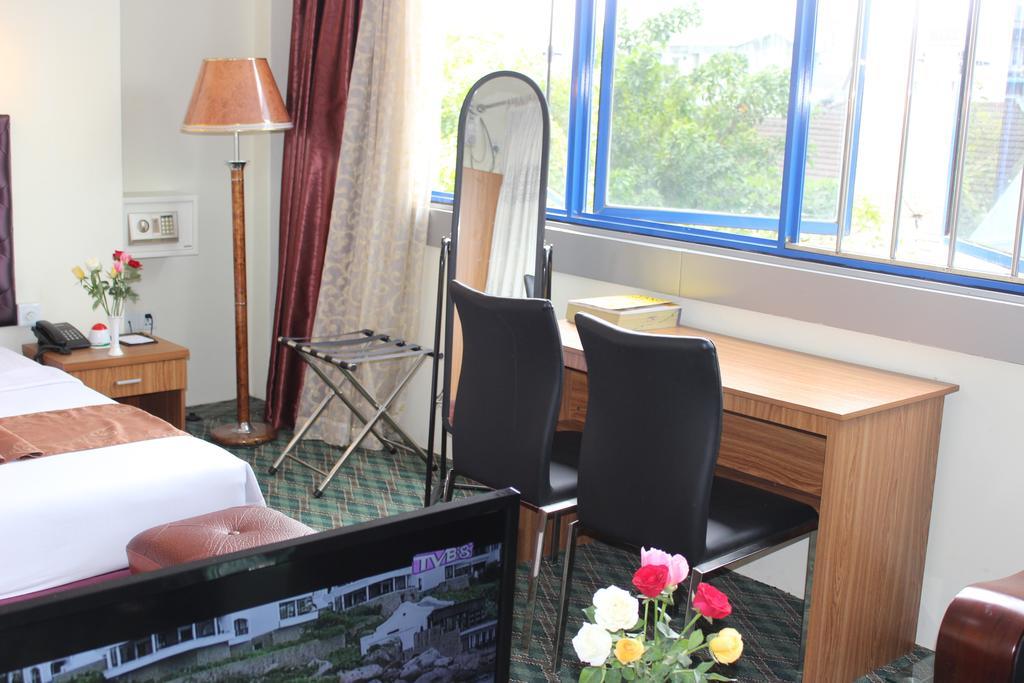 Yangon Good Time Hotel Exterior foto